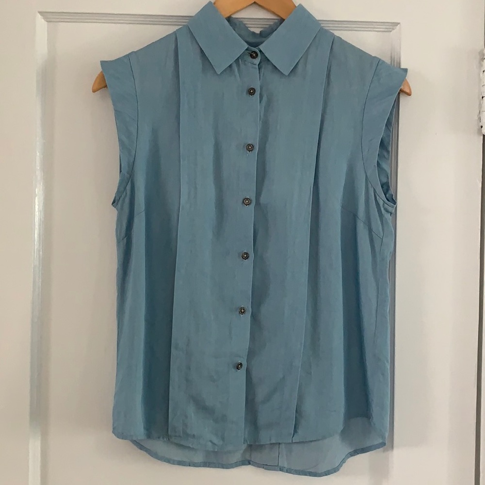Argent workwear collared sleeveless top with buttons